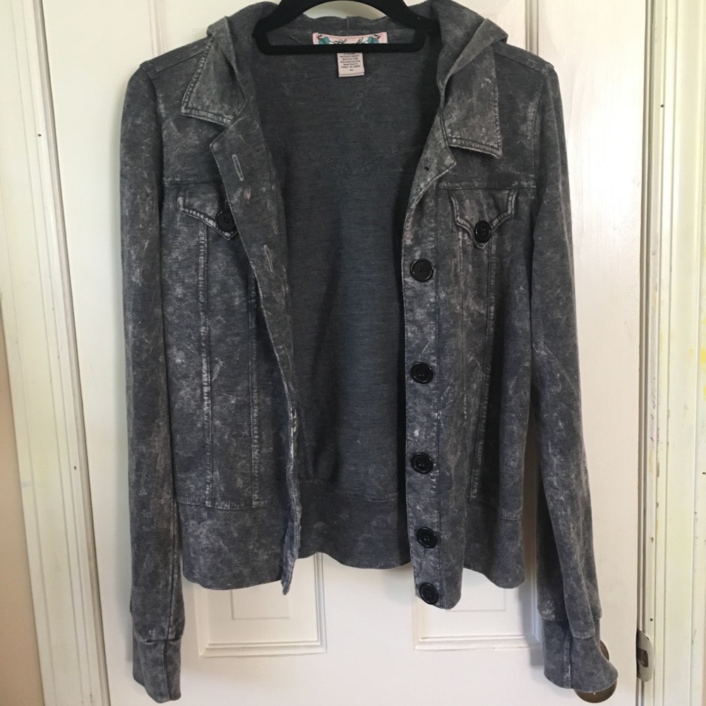 Threads Lightweight Button-up Jacket